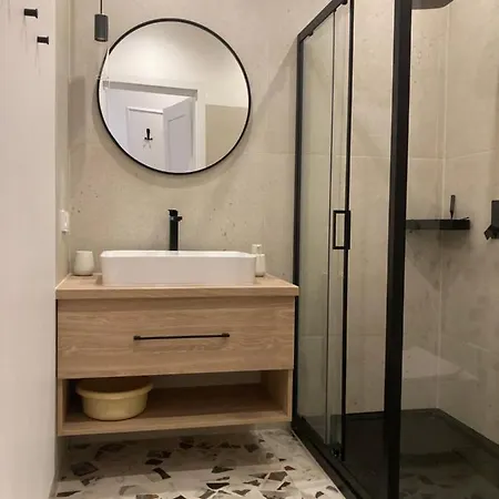 شقة Grzaniec شكلارسكا بوريبا